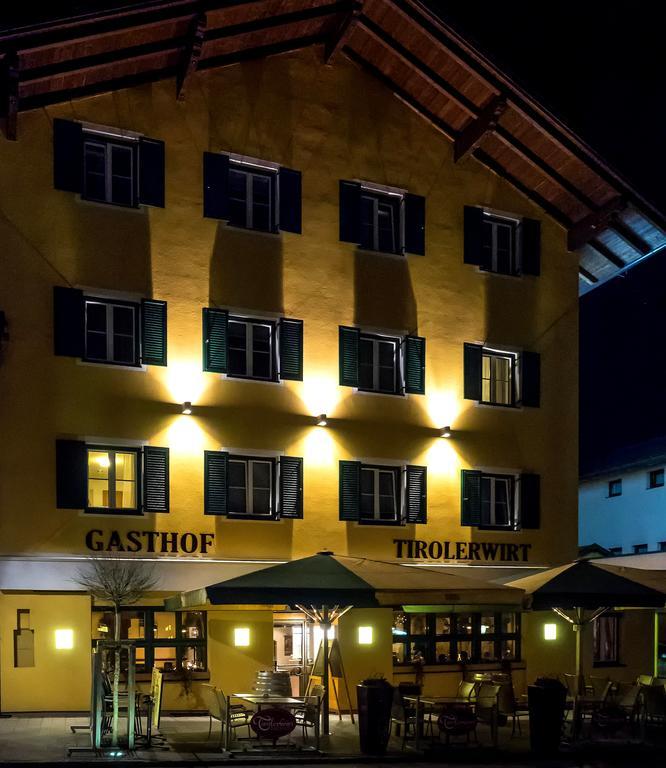 Hotel Gasthof Tirolerwirt Bischofshofen Bagian luar foto
