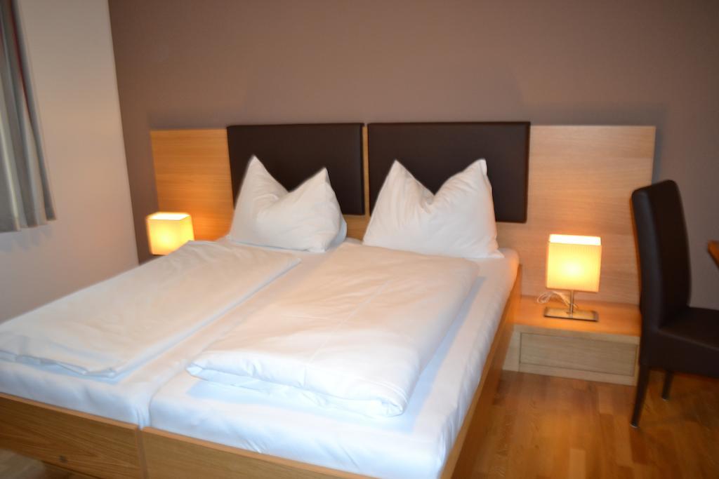 Hotel Gasthof Tirolerwirt Bischofshofen Ruang foto