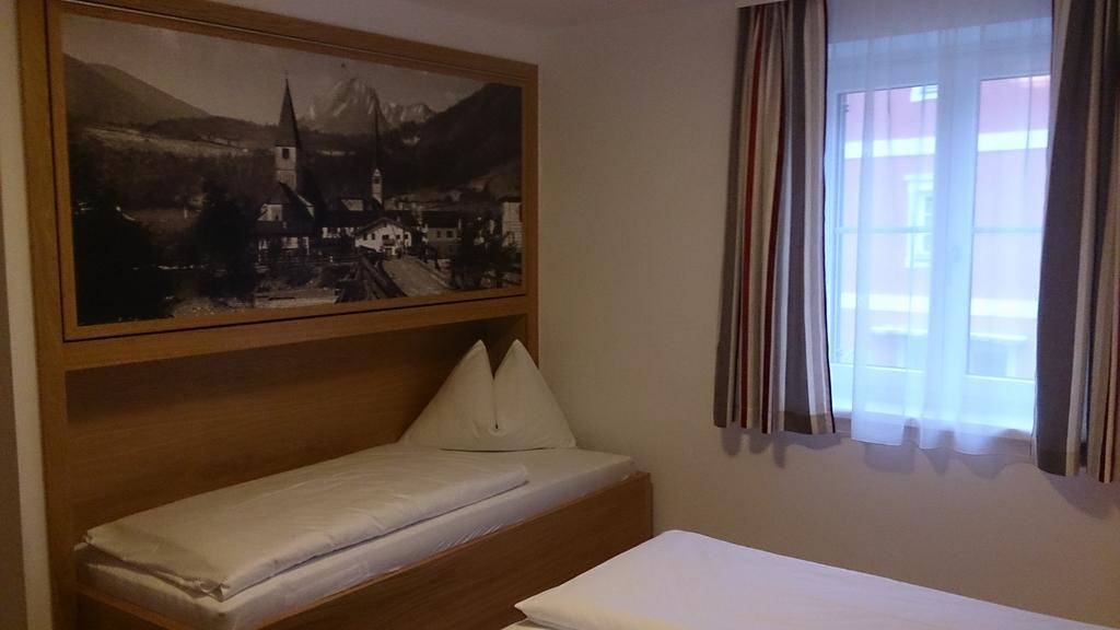 Hotel Gasthof Tirolerwirt Bischofshofen Bagian luar foto