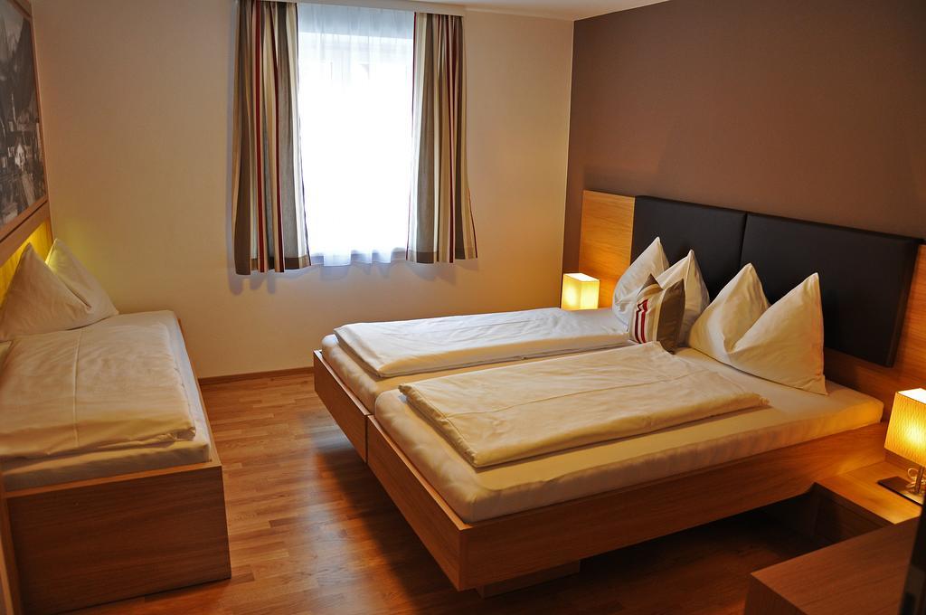 Hotel Gasthof Tirolerwirt Bischofshofen Bagian luar foto